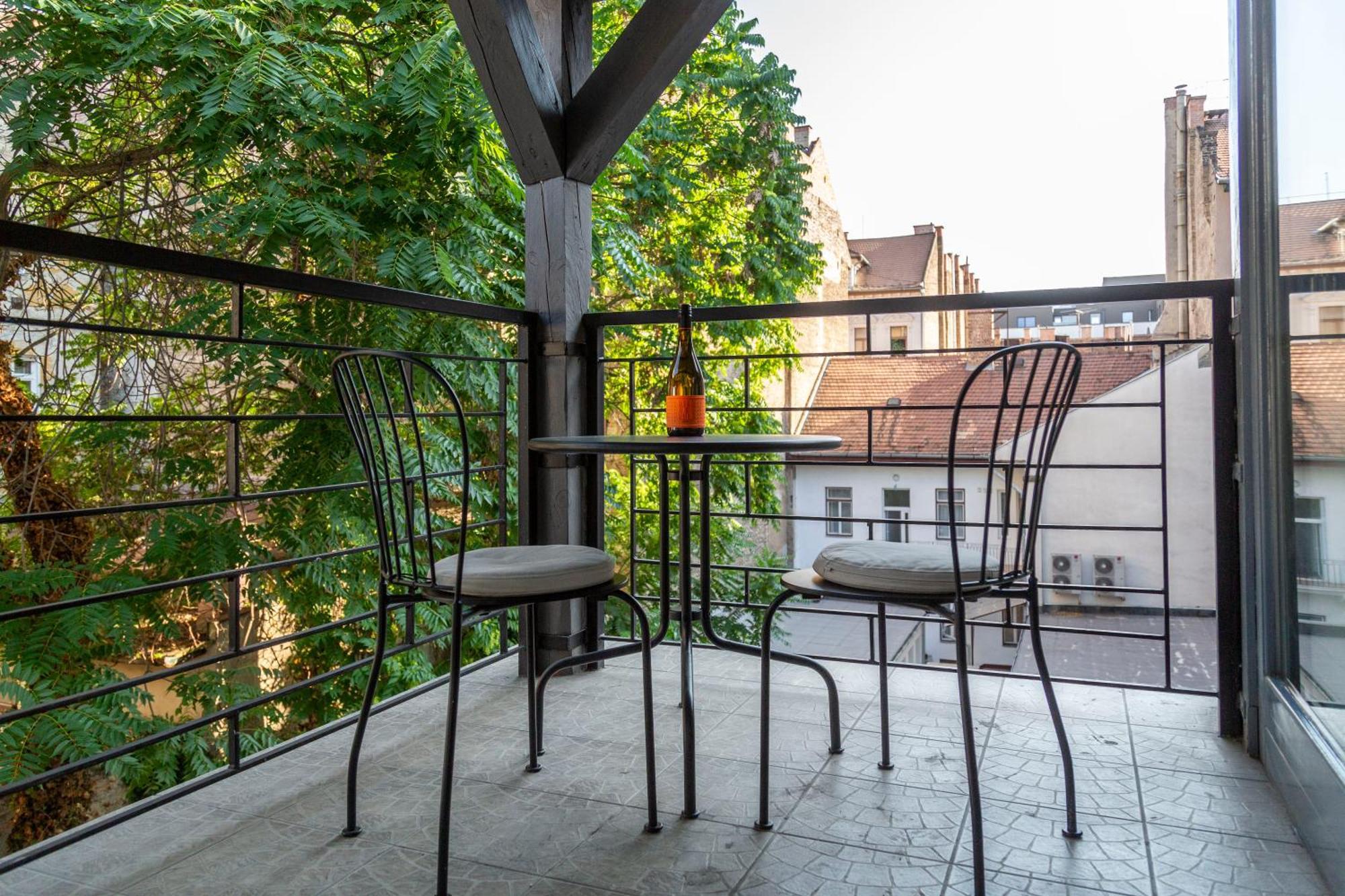 Rustic Central Studios By Lh Budapest Extérieur photo